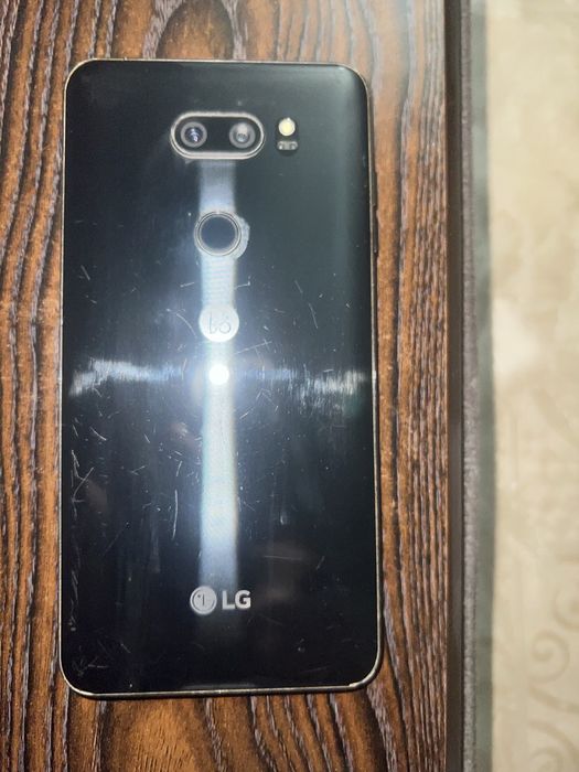 продается lg телефон