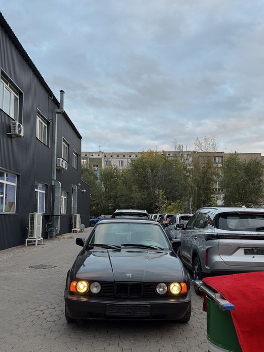 Передний бампер BMW E34