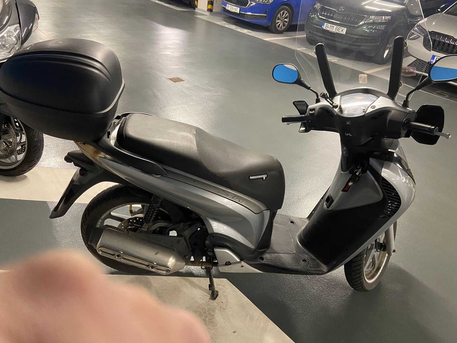 Honda SH 125i 2005 | Se conduce cu B | ITP 2028 | Alarmă | Topcase