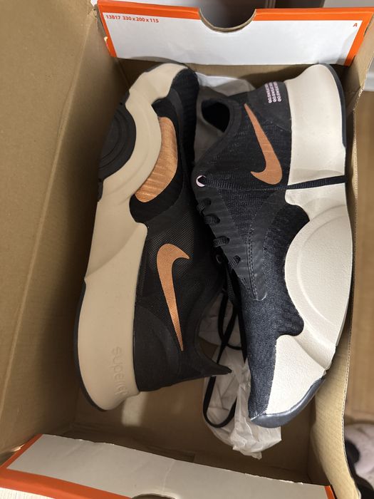 Дамски маратонки найк Nike swoosh