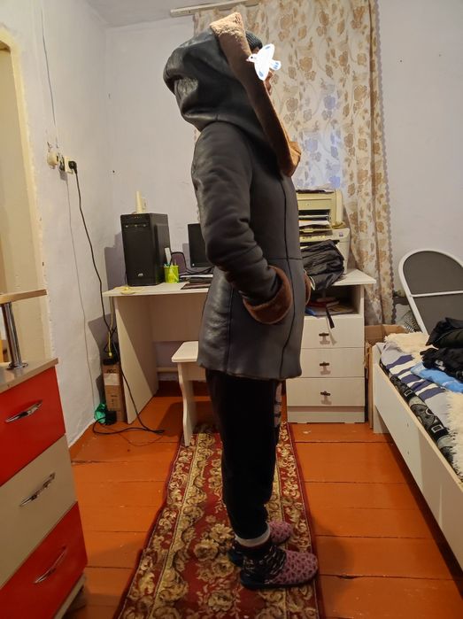 Женская зимняя дубленка