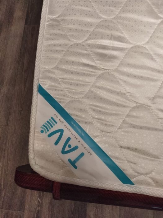 Спальный гарнитур Дерево лакированный