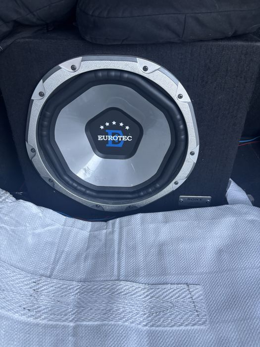 Vand subwoofer in stare buna