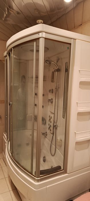 Dush kabina sotiladi