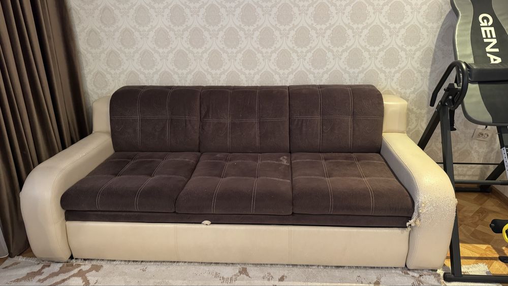 Продам диван б/у.