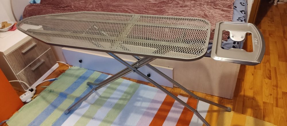 masă de călcat/ scândură de călcat