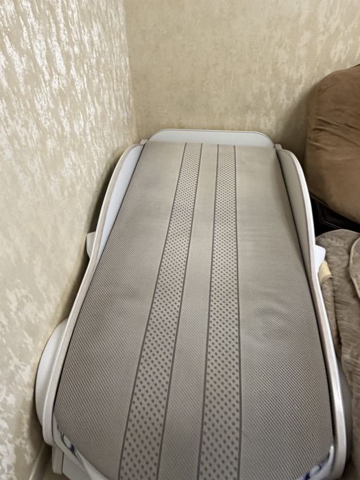 Кровать-машинка детская