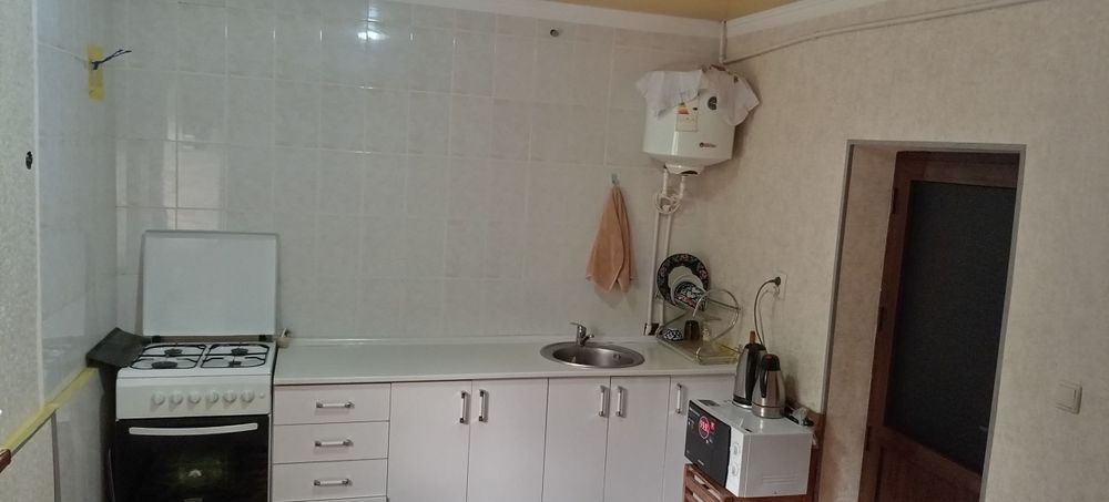 Бостонлик Азадбашда уй сотилади 6сотх