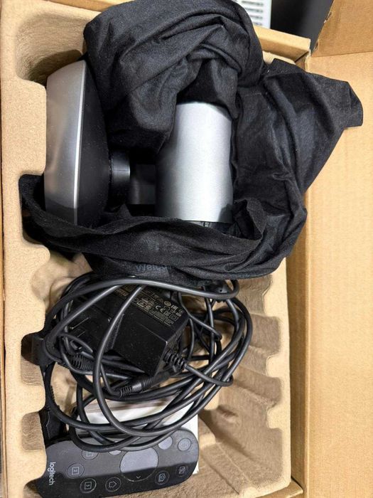 Hope Amanet P13 - Camera videoconferinta Logitech PTZ Pro 2