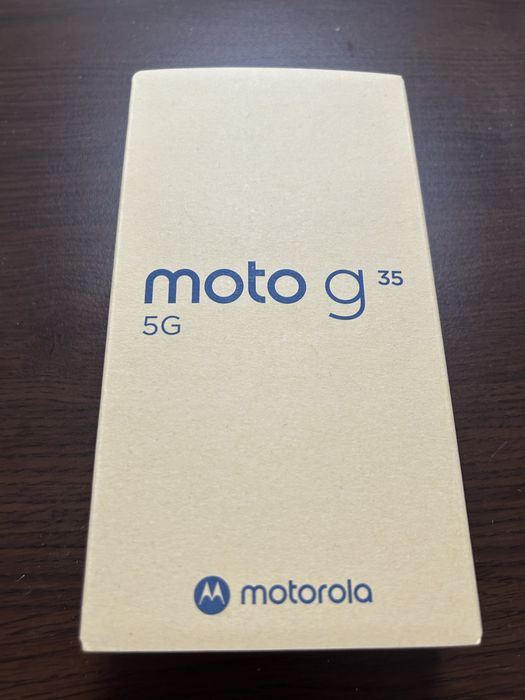 Продавам чисто нов телефон Моторола