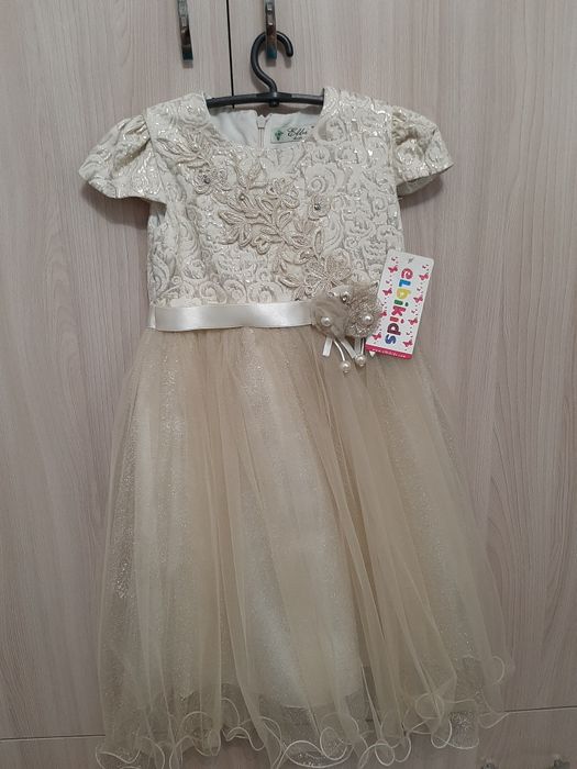 Продам детские вещи новые