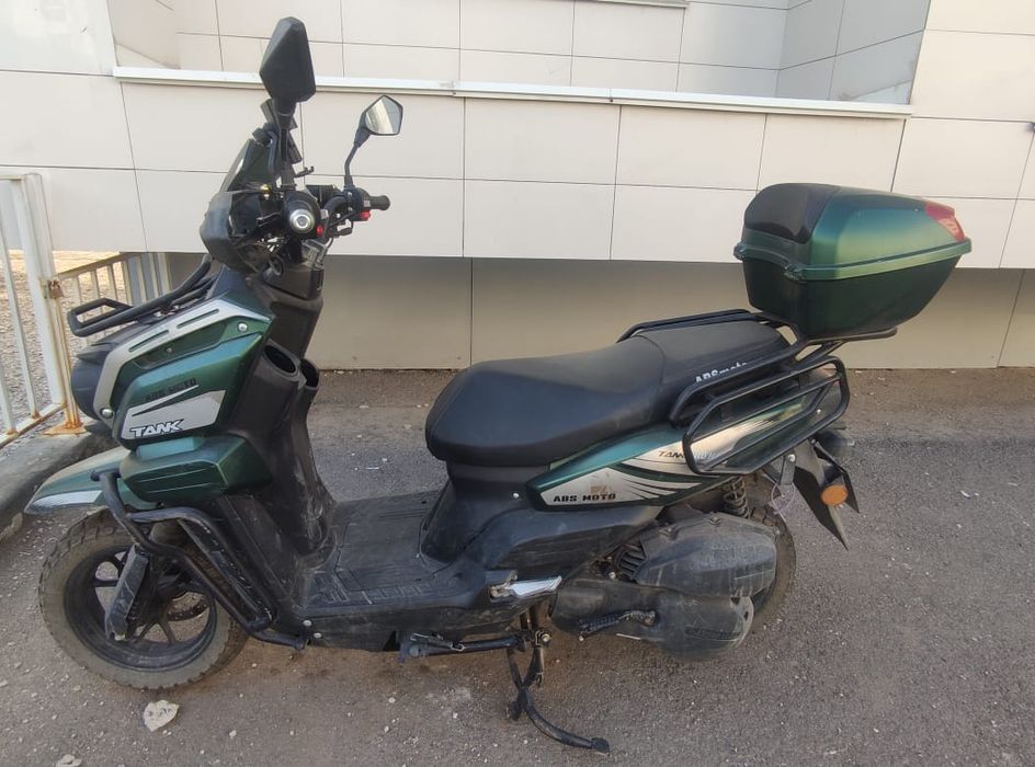 Скутер Tank Abs б/у