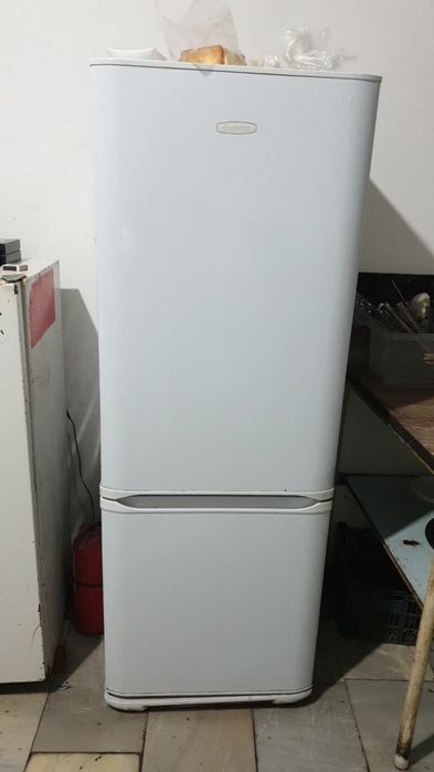 Xaladelnik ishlashi zor  6 oy bolgan