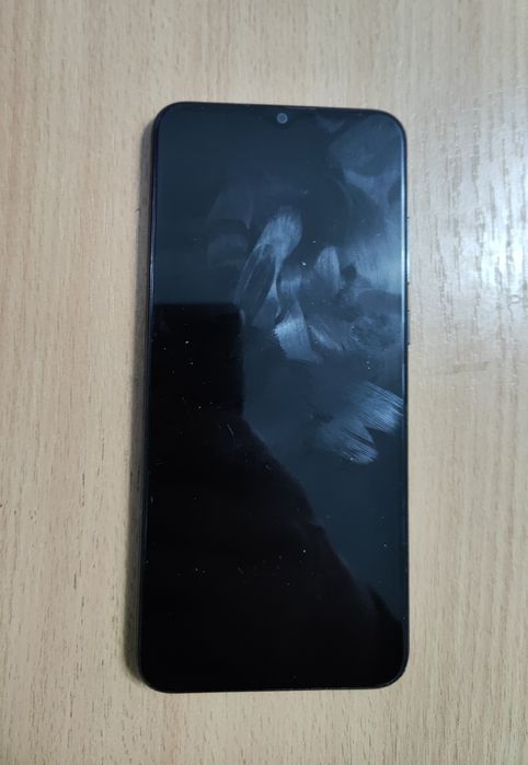 Samsung galaxy A04e Sotiladi...