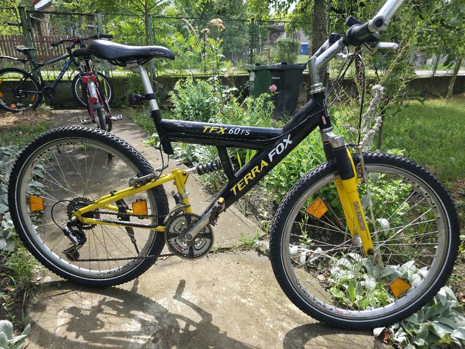 Vând multe biciclete