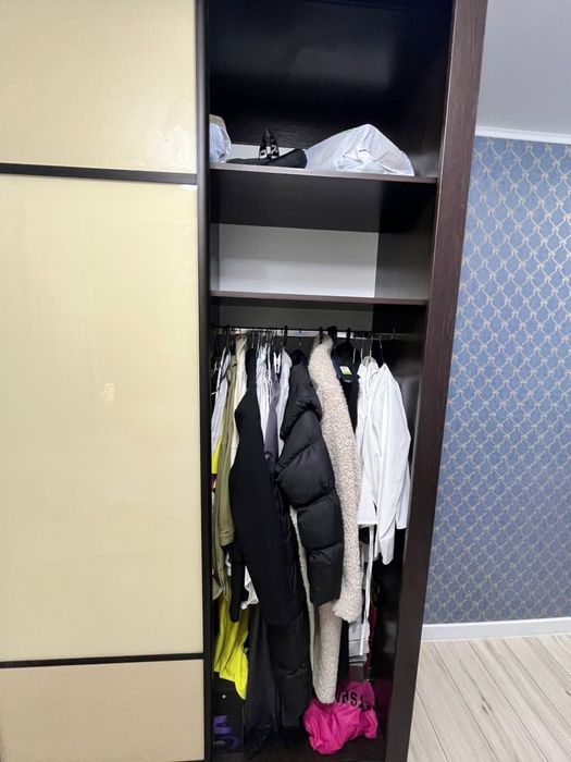 Продам шкаф купе