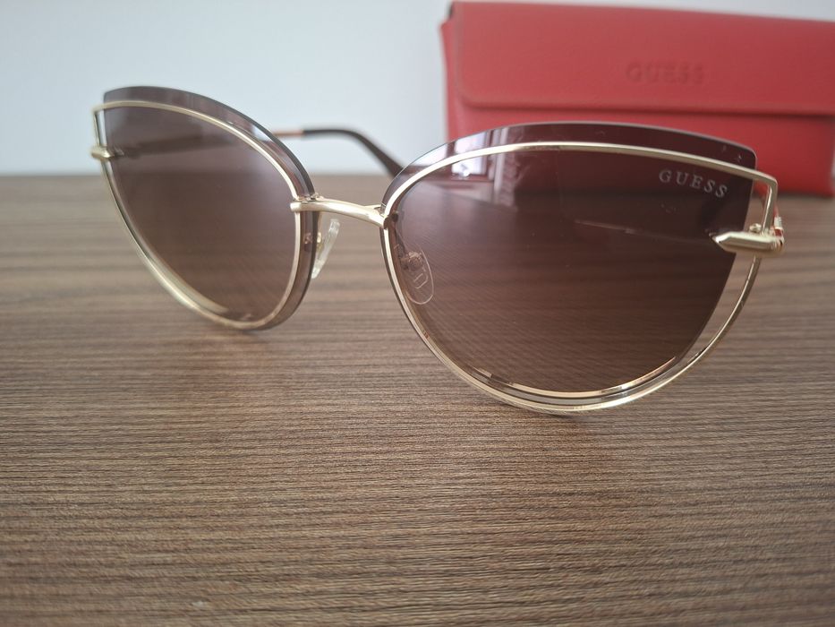 Дамски слънчеви очила Guess