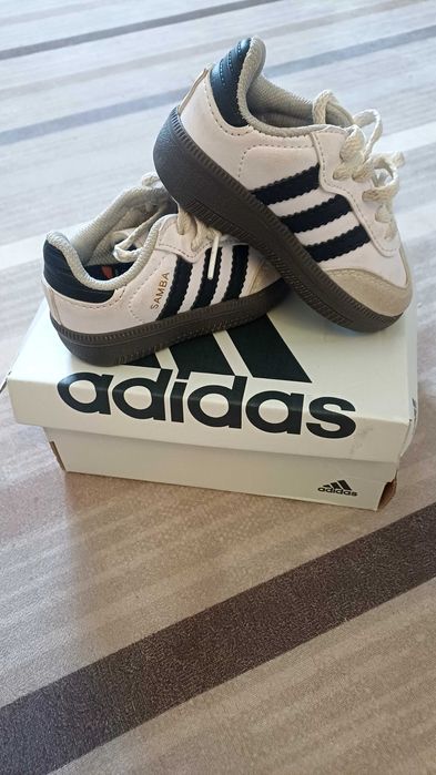 Бебешки Adidas samba