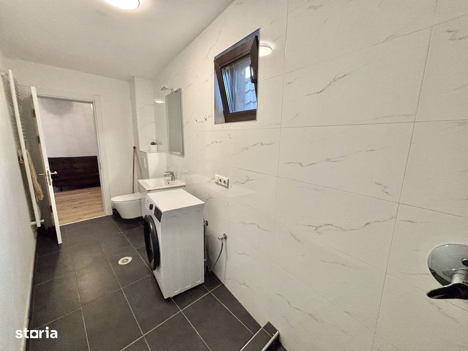 Apartament 3 Camere Spațios, Mobilat,  Curte și Balcon [ Zona Centrala