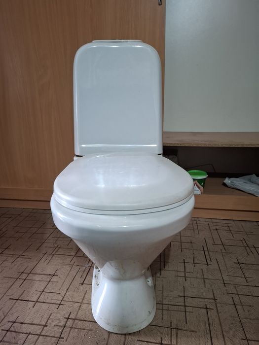 Продам унитаз б/у