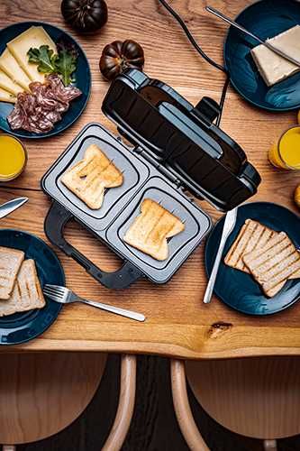 Sandwich maker XL, Adler CR3054, 1300W, inox