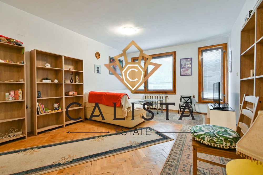Дава се под наем Двустаен апартамент в София, Лозенец - 81 кв.м за 690 € - Снимка #1