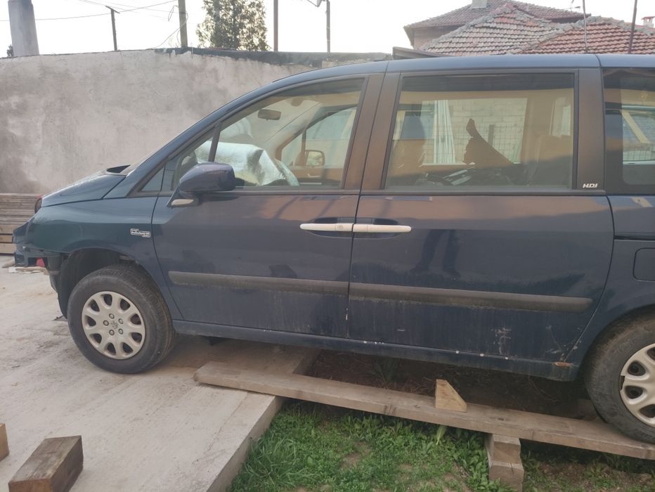 Пежо 807 на части