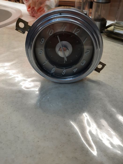 Часы автомобильные