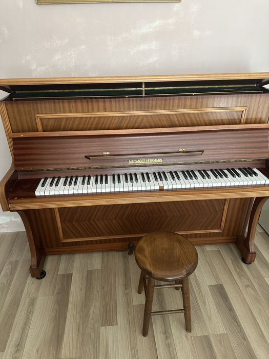 Немско пиано Alexander Herrmann