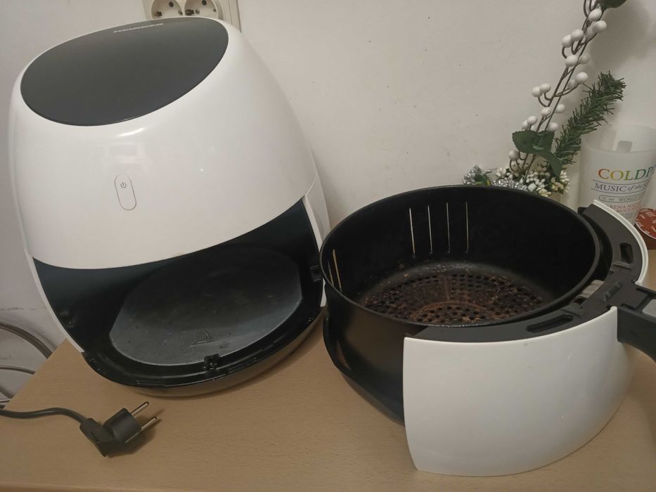 Airfryer/ Friteuza aer cald Heinner  SnowDrop HAF-B2000WH, termostat max 200˚C, puternic 2000W