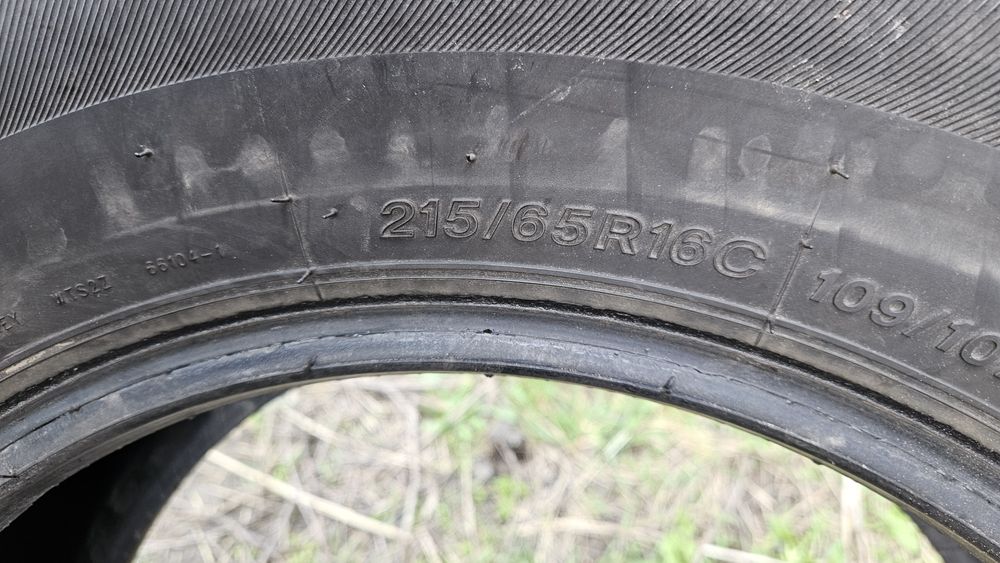 2бр гуми 215 65 16С дот 21 ласа lassa