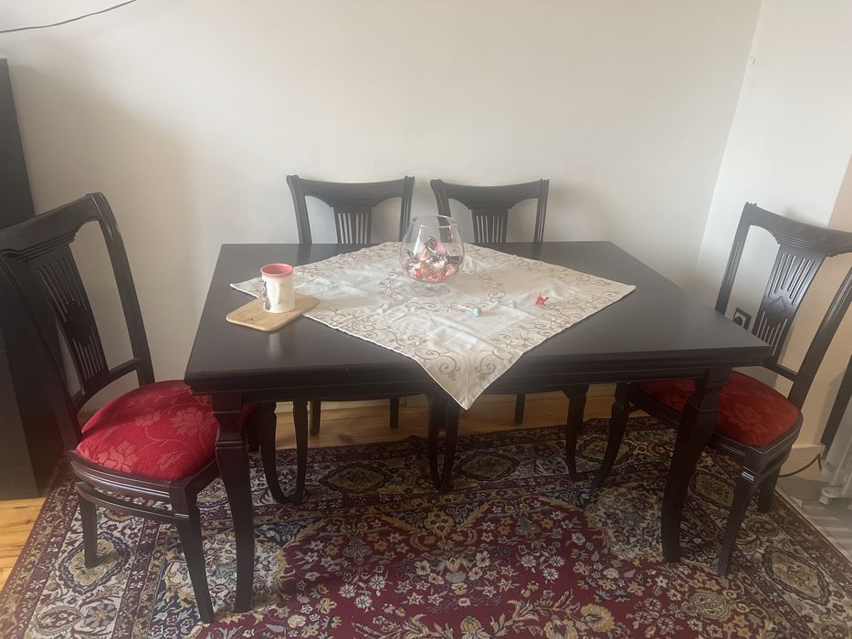 Маса масив, разтегателна и 6 стола