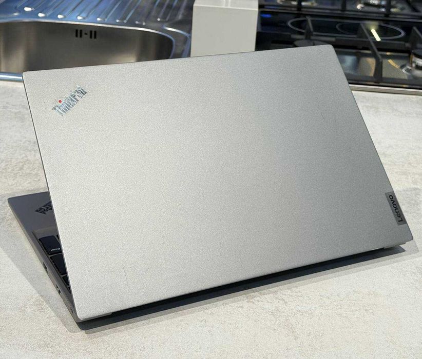 Lenovo Thinkpad E15 intel i5-1235U/8/256/Display 15'6 FHD IPS