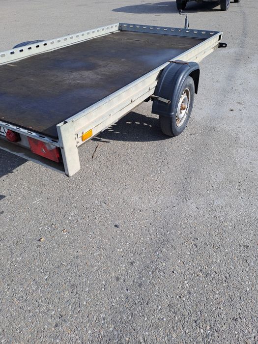 Vând remorcă auto