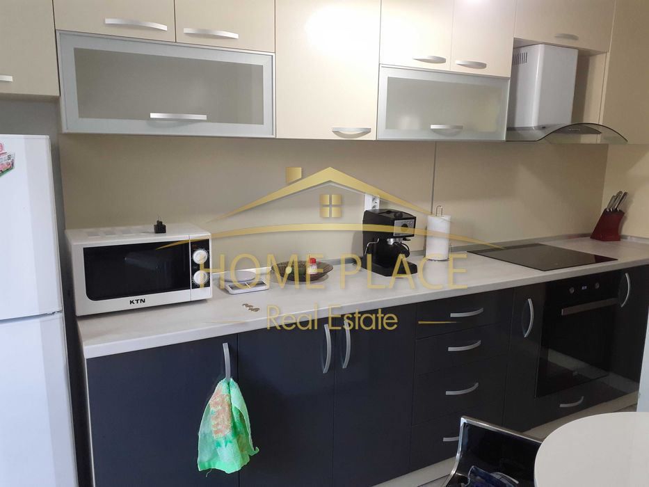 Дава се под наем Тристаен апартамент в Варна, Център - 80 кв.м за 918 € - Снимка #4