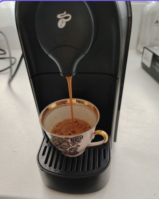 Кафемашина Cafissimo Easy Black с капсули