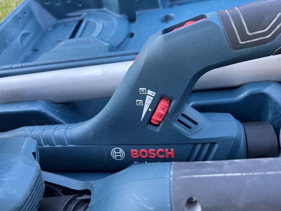 Шлайф машина/ Жираф GTR 550 Professional + Прахосмукачка GAS 12-25 PL Hepa Bosch за шлайфане на стени и тавани