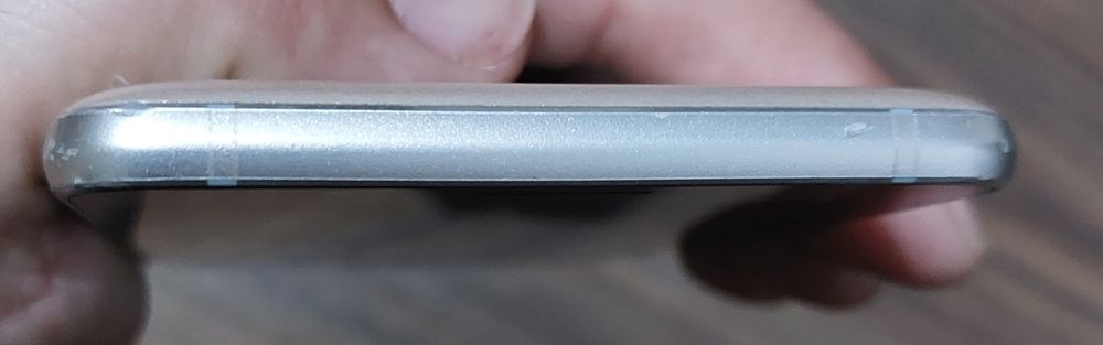 Samsung Galaxy J5 2016 funcțional perfect liber de rețea preț mic.