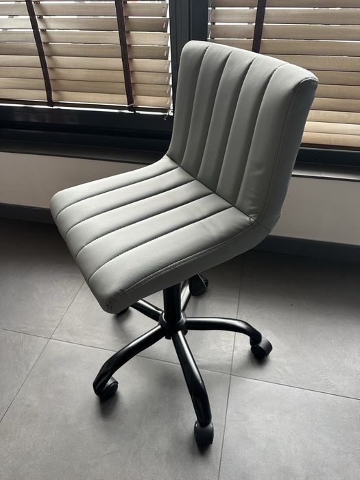 Стол на колелца Рим с 2г гаранция