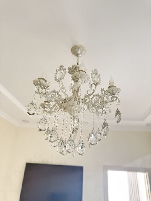 Продам  красивая люстра!