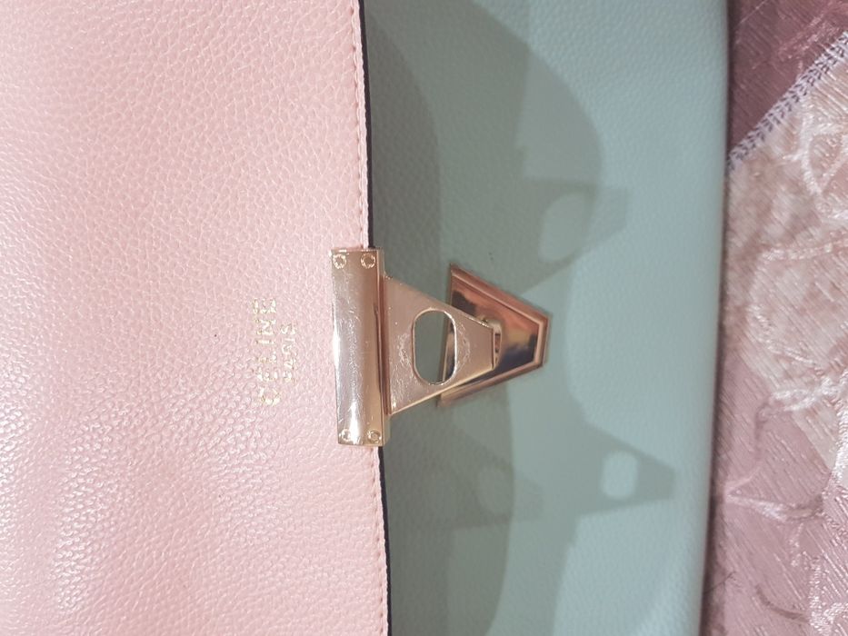 Елегантна дамска чанта