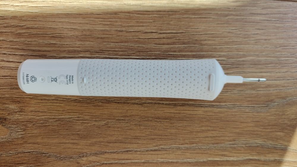 Periuța electrica Braun Oral B 3710