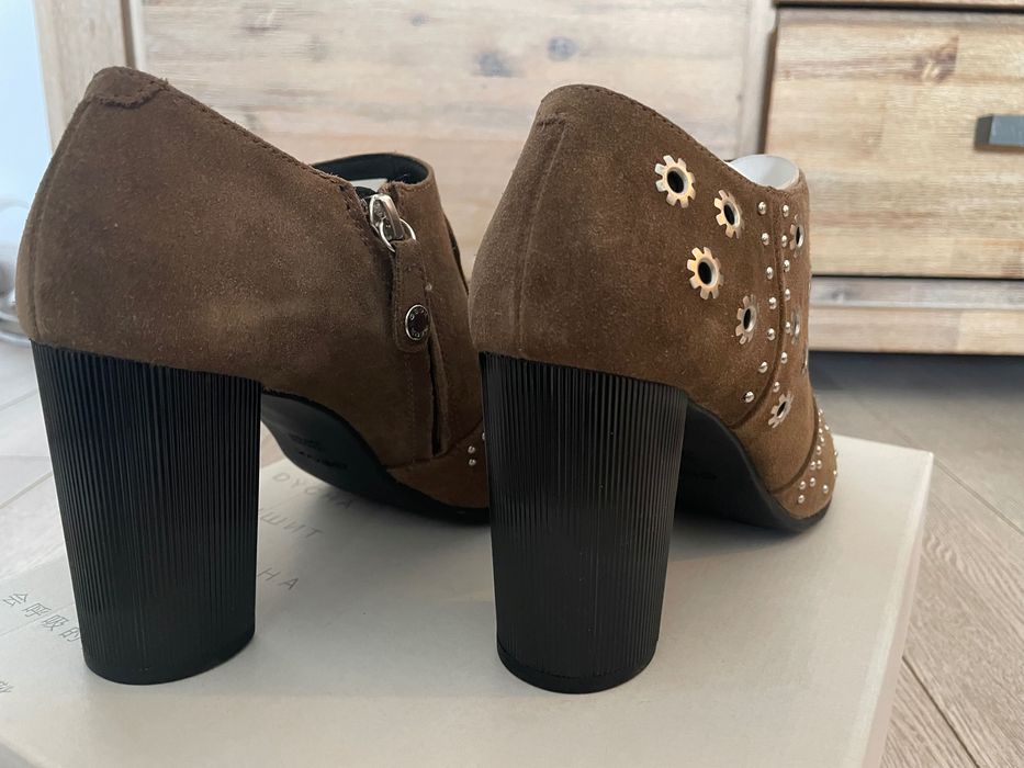 Botine Geox piele întoarsă