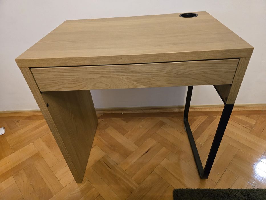 Birouri Micke (ikea) la jumate din pret