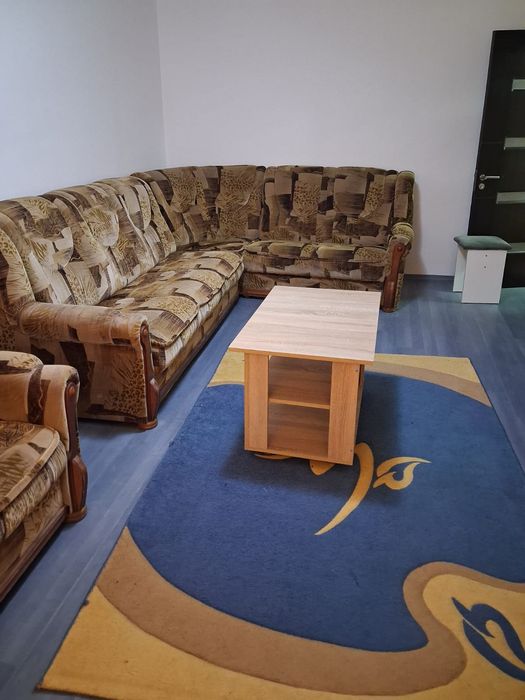 Închiriez apartament doua camere