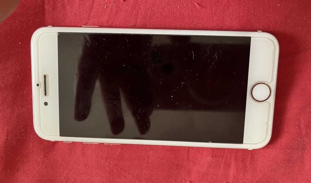 Продавам телефон Huawei