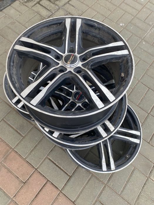 Продам срочно литые диски R17