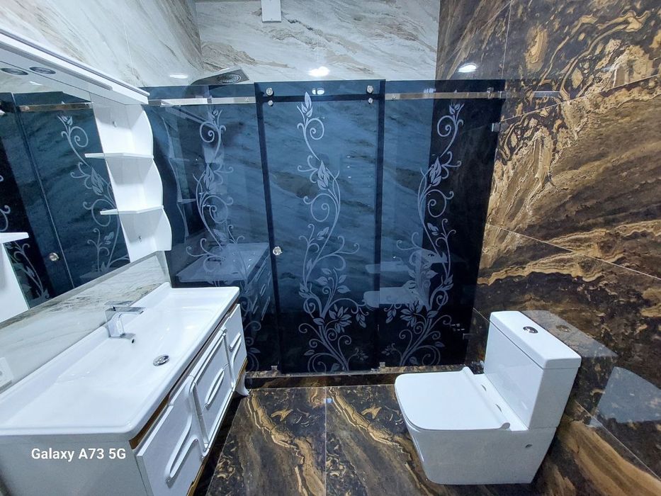 Rombik oynalar va dushavoy kabinalar