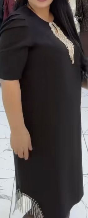 Платья вечерный. Черного цвета.