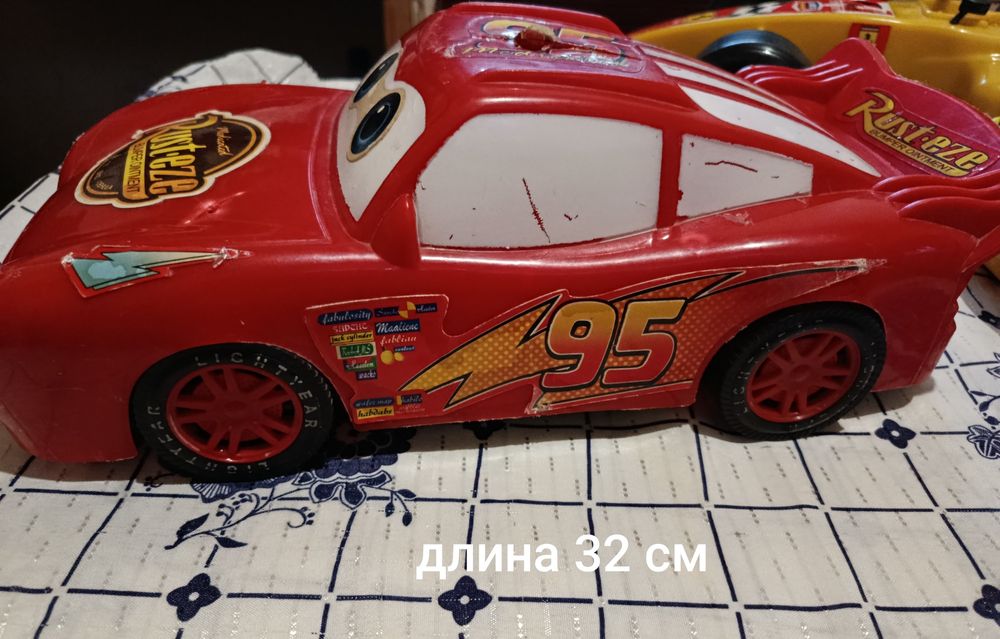 Продаю игрушечные машинки и мотоциклы б/у